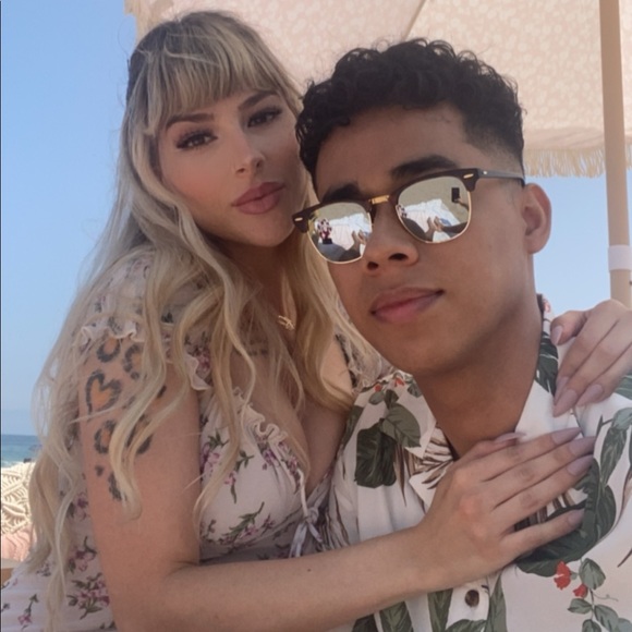 Meet the Posher - Picture 7 of 10